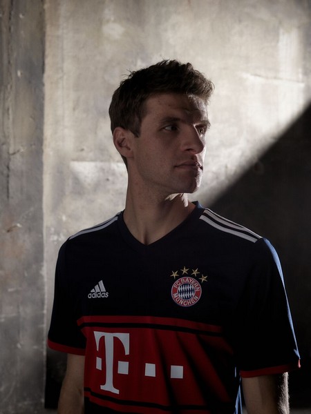 FC Bayern Revive Old Fan Favourite with New adidas Football 2017-18 Away Kit
